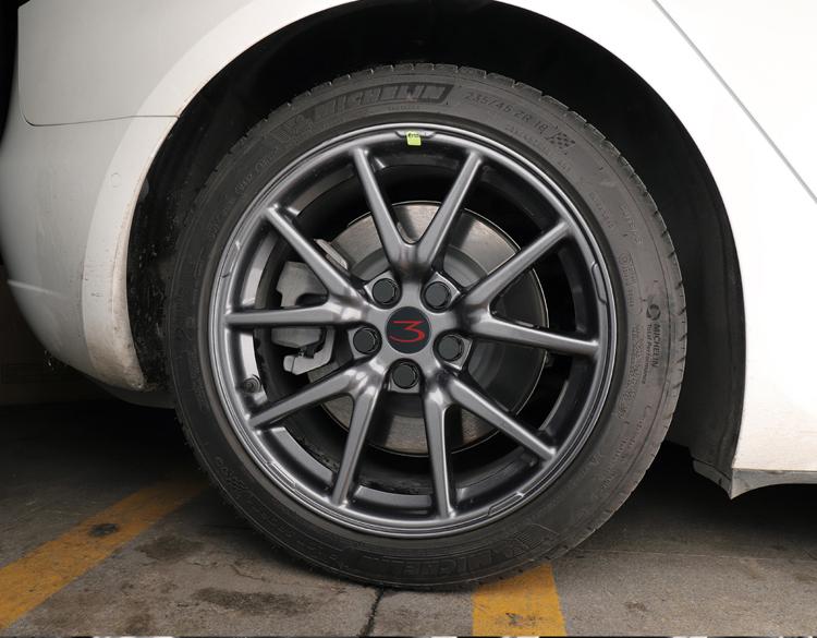 Aero Wheel Centre Caps for Tesla Model 3